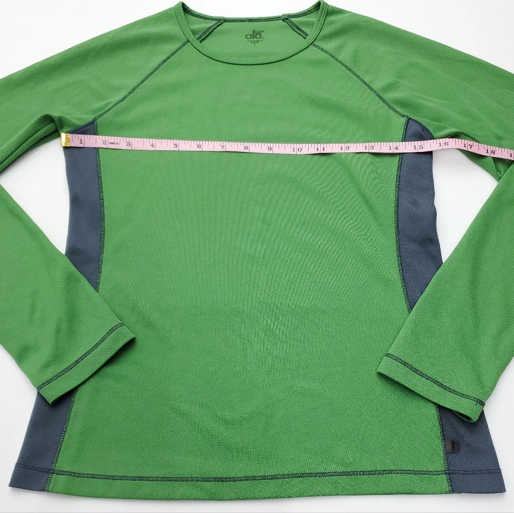 ALO Yoga Cool Fit Womens Long Sleeve Active Top Base Layer Green Athleisure Sz S